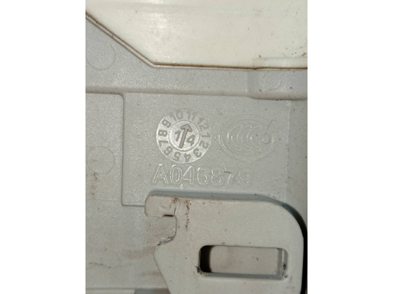 Recambio de motor cierre centralizado delantero izquierdo para audi a3 (8v) 1.6 tdi referencia OEM IAM A046879  4P
