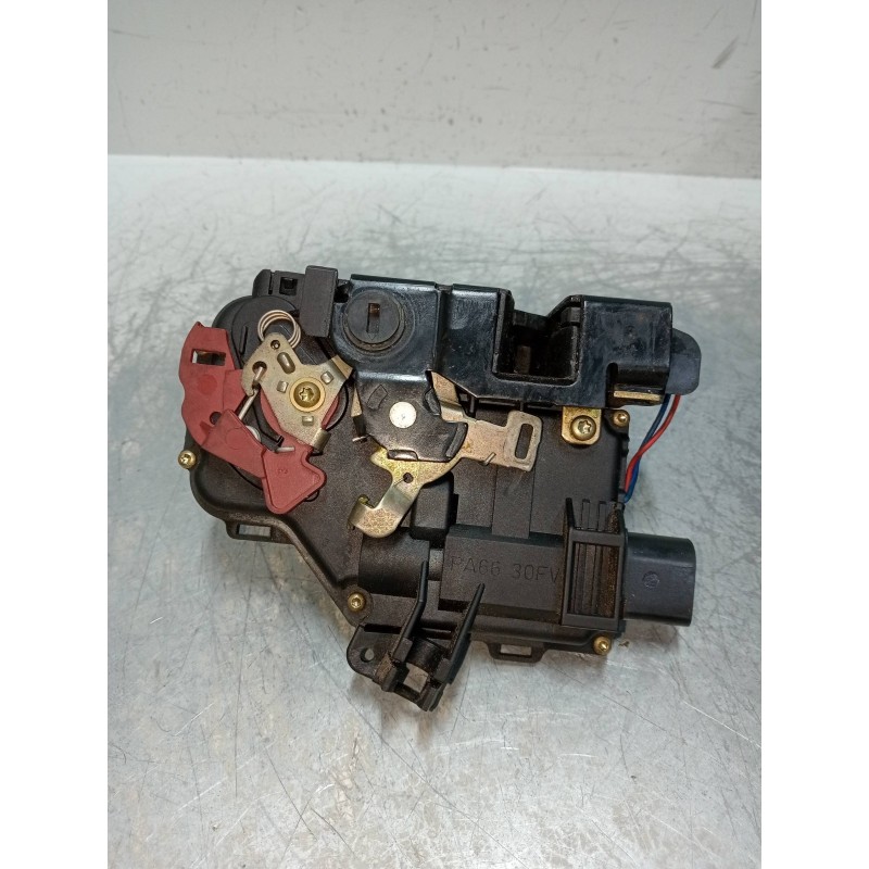 Recambio de motor cierre centralizado trasero derecho para audi a4 berlina (8e) 2.5 v6 24v tdi referencia OEM IAM   4P