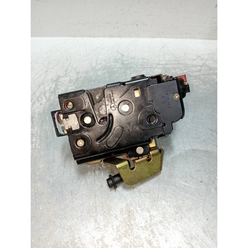 Recambio de motor cierre centralizado trasero derecho para audi a4 berlina (8e) 2.5 v6 24v tdi referencia OEM IAM   4P