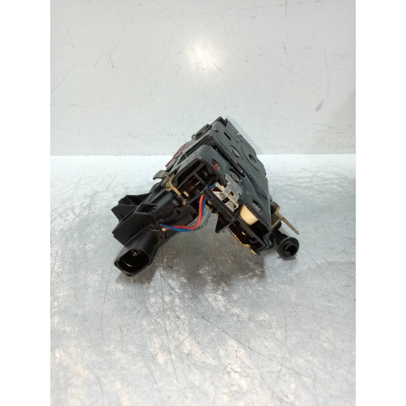 Recambio de motor cierre centralizado trasero derecho para audi a4 berlina (8e) 2.5 v6 24v tdi referencia OEM IAM   4P