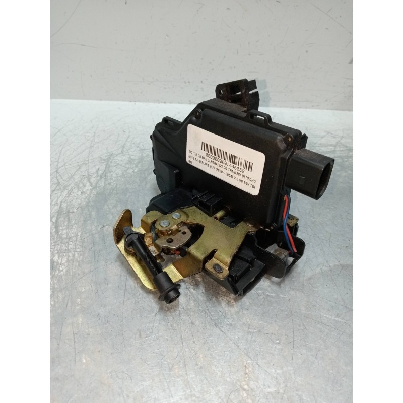 Recambio de motor cierre centralizado trasero derecho para audi a4 berlina (8e) 2.5 v6 24v tdi referencia OEM IAM   4P