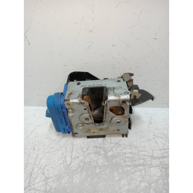 Recambio de motor cierre centralizado trasero izquierdo para audi a4 berlina (b5) 1.9 tdi referencia OEM IAM 8D0839015A  4P