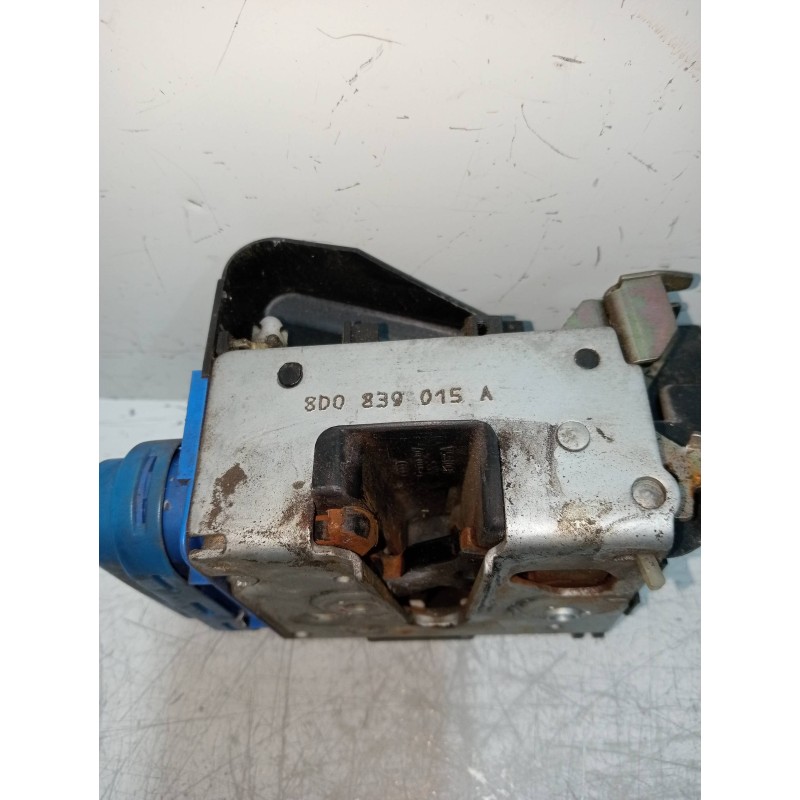 Recambio de motor cierre centralizado trasero izquierdo para audi a4 berlina (b5) 1.9 tdi referencia OEM IAM 8D0839015A  4P