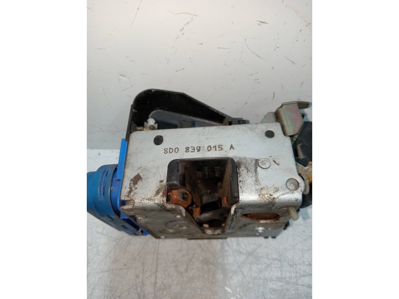 Recambio de motor cierre centralizado trasero izquierdo para audi a4 berlina (b5) 1.9 tdi referencia OEM IAM 8D0839015A  4P