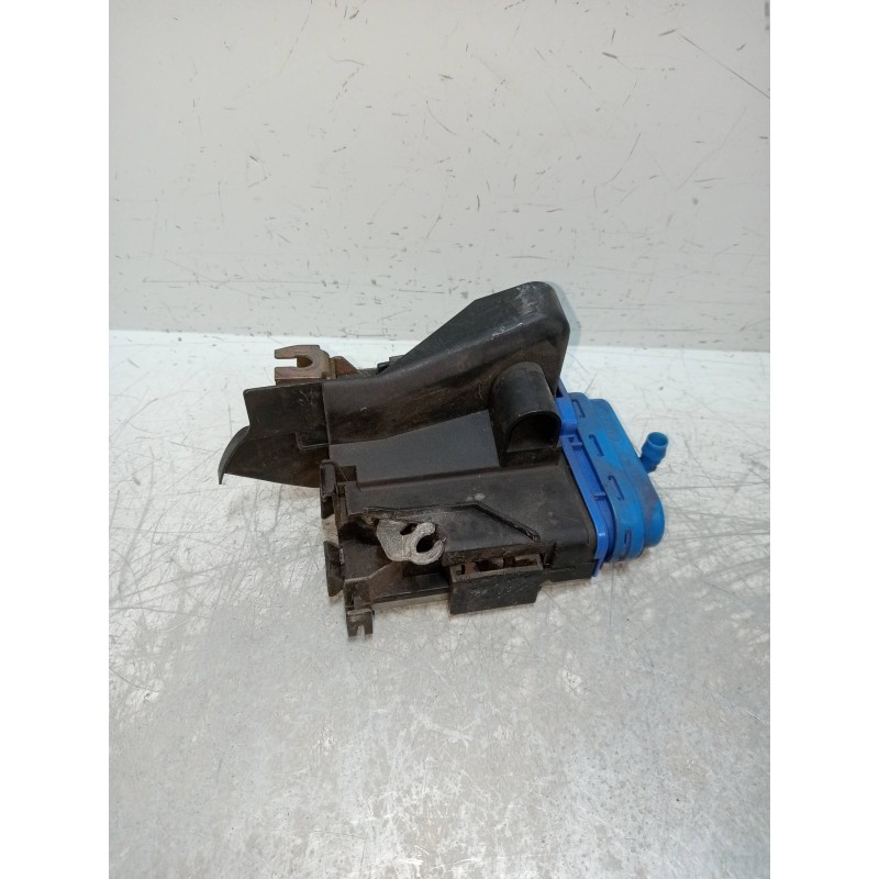 Recambio de motor cierre centralizado trasero izquierdo para audi a4 berlina (b5) 1.9 tdi referencia OEM IAM 8D0839015A  4P