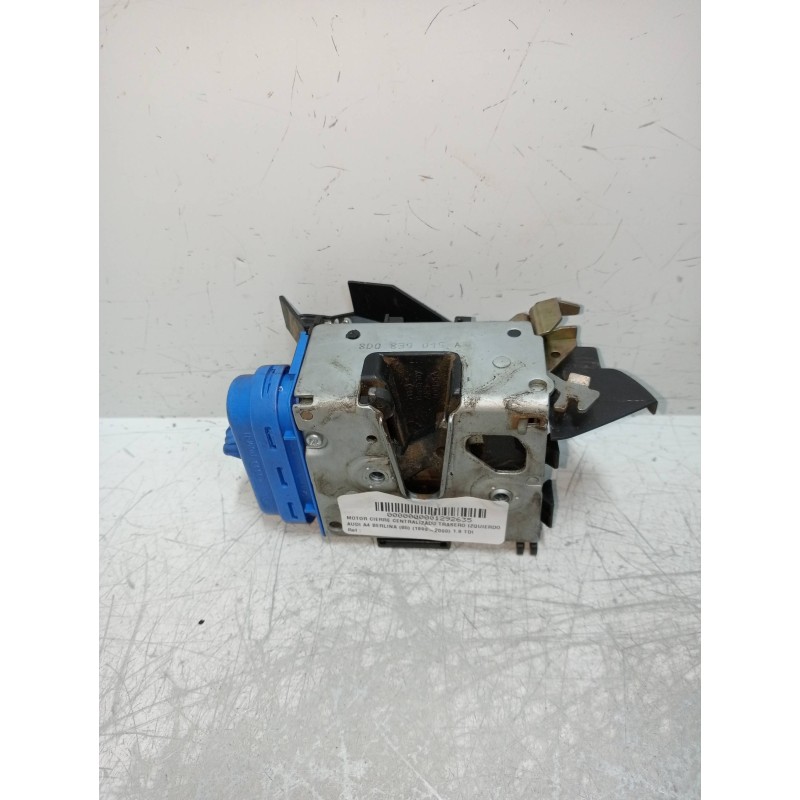 Recambio de motor cierre centralizado trasero izquierdo para audi a4 berlina (b5) 1.9 tdi referencia OEM IAM 8D0839015A  4P