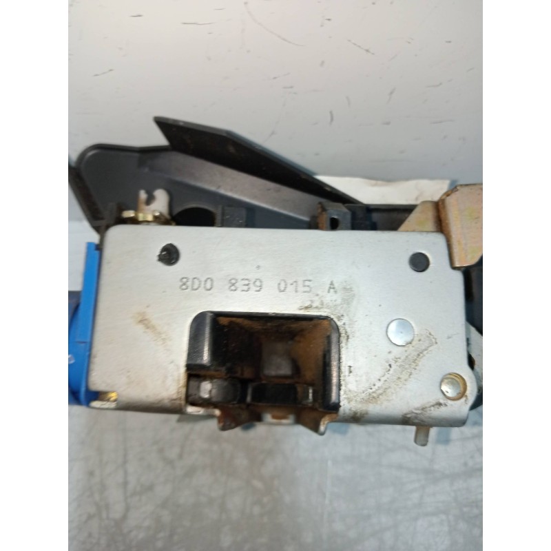 Recambio de motor cierre centralizado trasero izquierdo para audi a4 berlina (b5) 1.9 tdi referencia OEM IAM 8D0839015A  4P