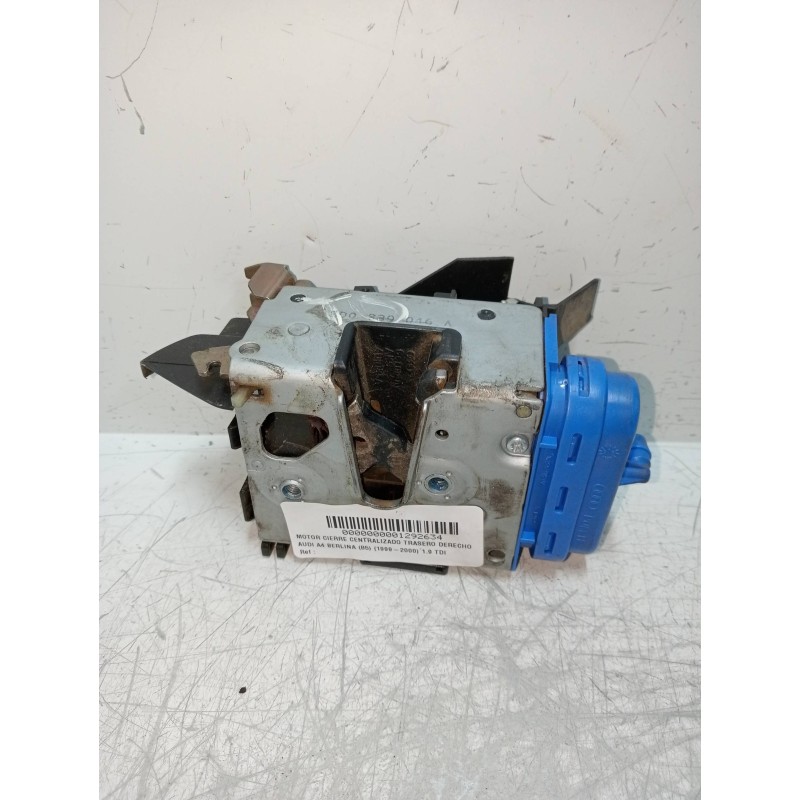 Recambio de motor cierre centralizado trasero derecho para audi a4 berlina (b5) 1.9 tdi referencia OEM IAM 8D0839016A  4P