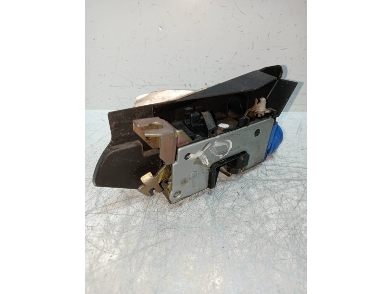 Recambio de motor cierre centralizado trasero derecho para audi a4 berlina (b5) 1.9 tdi referencia OEM IAM 8D0839016A  4P