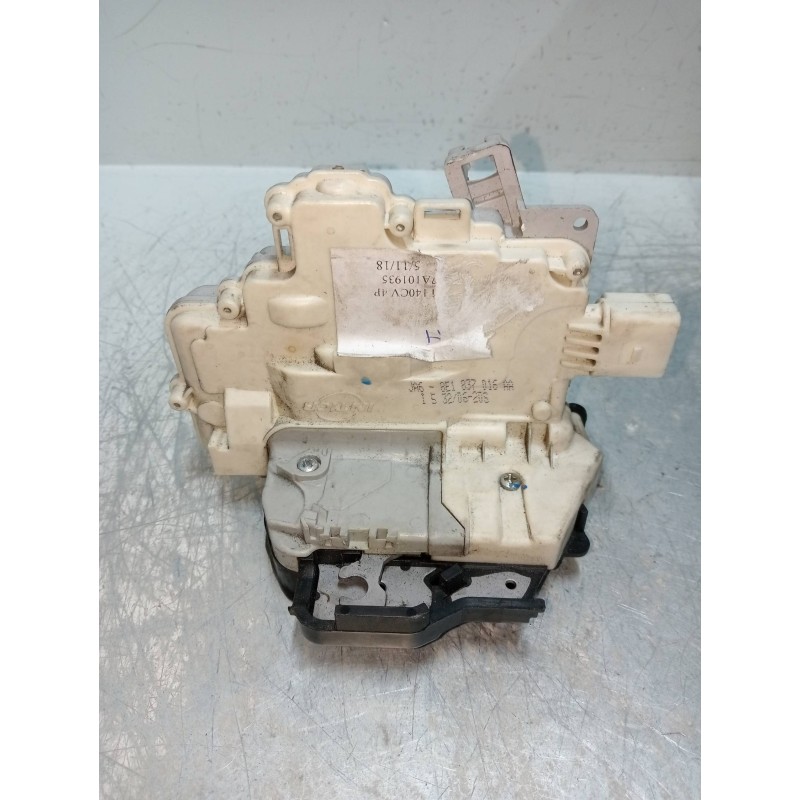 Recambio de motor cierre centralizado delantero derecho para audi a4 berlina (8e) 2.0 tdi 16v (103kw) referencia OEM IAM 8E18370