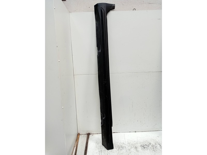 Recambio de faldon lateral para volvo v60 cross country pro awd referencia OEM IAM 31463770RH  DERECHO