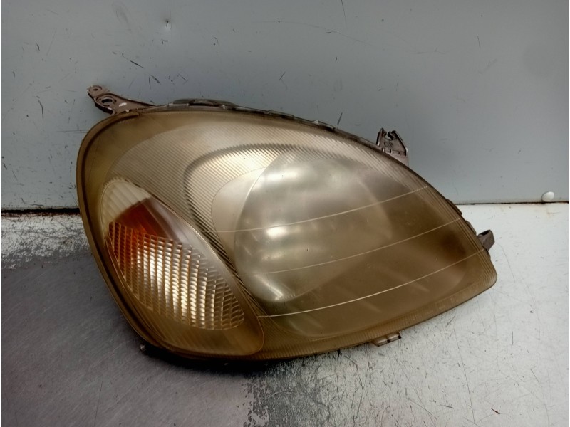 Recambio de faro derecho para toyota yaris (ncp1/nlp1/scp1) 1.0 linea luna referencia OEM IAM   