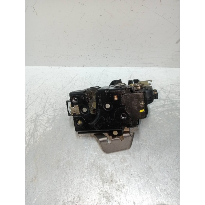 Recambio de motor cierre centralizado trasero derecho para audi a6 berlina (4b2) 2.8 v6 30v referencia OEM IAM   4P