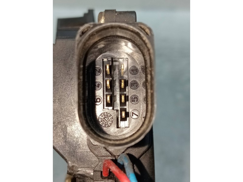 Recambio de motor cierre centralizado trasero izquierdo para audi a6 berlina (4b2) 2.5 tdi referencia OEM IAM   4P