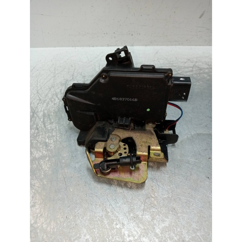 Recambio de motor cierre centralizado delantero derecho para audi a6 berlina (4b2) 2.4 (121kw) referencia OEM IAM 4B1837016B  4P