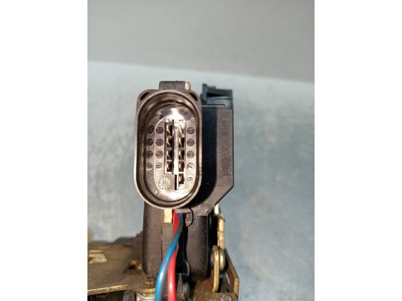 Recambio de motor cierre centralizado delantero derecho para audi a6 berlina (4b2) 2.4 (121kw) referencia OEM IAM 4B1837016B  4P