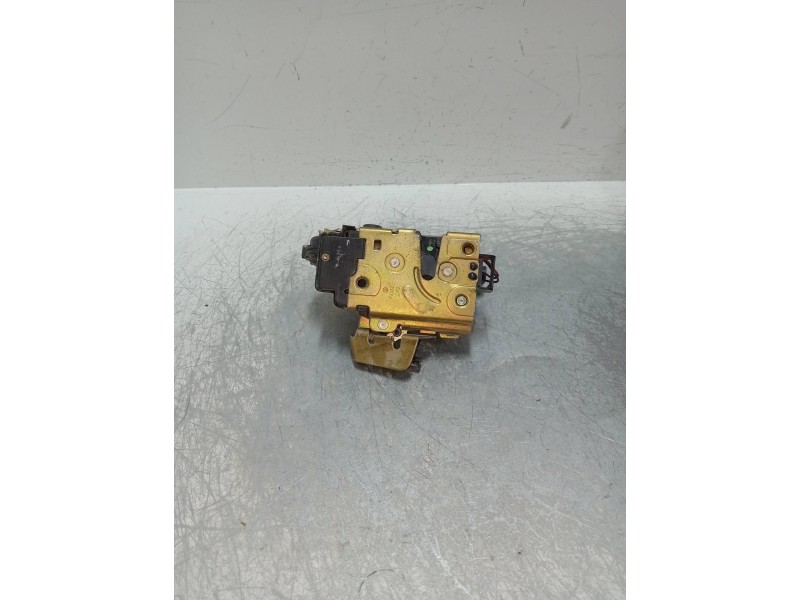 Recambio de motor cierre centralizado trasero izquierdo para audi a6 berlina (4b2) 2.4 (121kw) referencia OEM IAM   4P