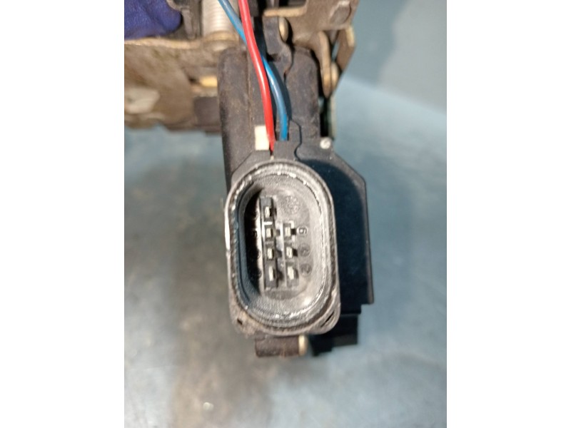 Recambio de motor cierre centralizado trasero izquierdo para audi a6 berlina (4b2) 2.4 (121kw) referencia OEM IAM   4P