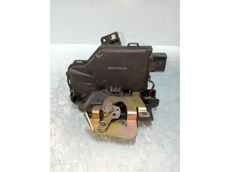 Recambio de motor cierre centralizado delantero derecho para audi a6 berlina (4b2) 2.5 tdi referencia OEM IAM 4B1837016B  4P