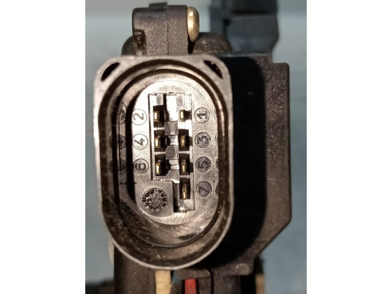 Recambio de motor cierre centralizado trasero derecho para audi a6 berlina (4b2) 2.5 tdi referencia OEM IAM   4P