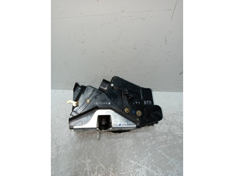 Recambio de motor cierre centralizado delantero derecho para bmw serie 3 touring (e46) 330xi referencia OEM IAM   
