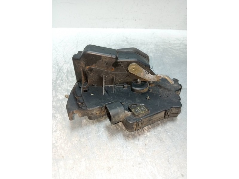 Recambio de motor cierre centralizado trasero derecho para bmw serie 3 berlina (e46) 2.0 16v diesel cat referencia OEM IAM   4P