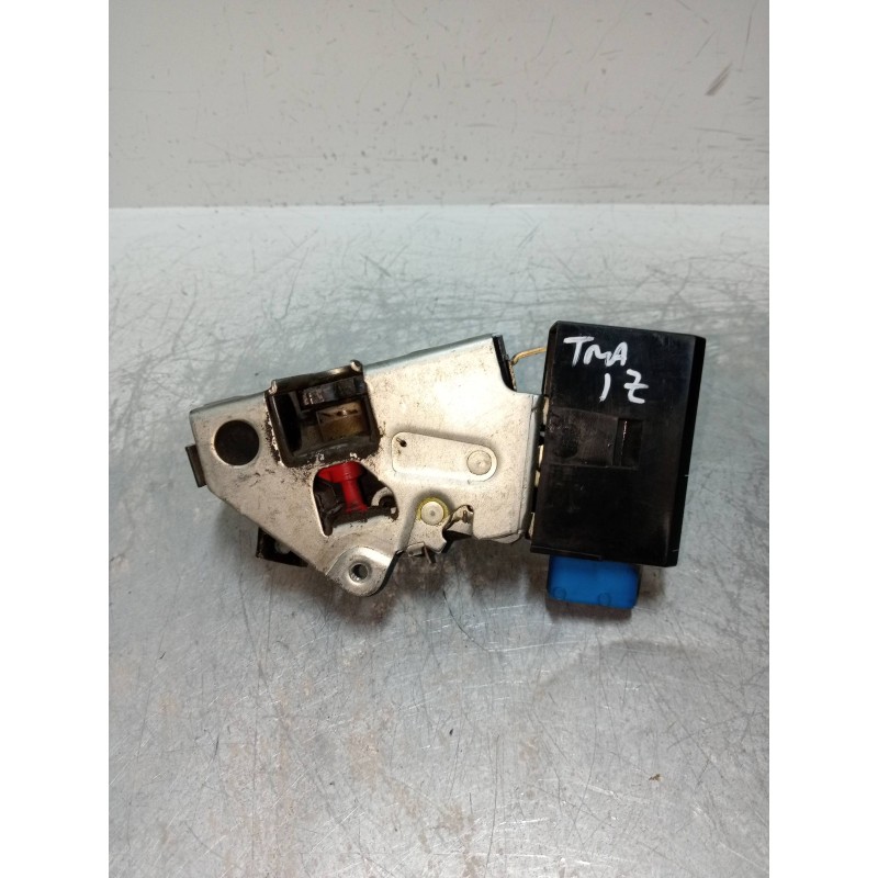 Recambio de motor cierre centralizado trasero izquierdo para bmw serie 3 berlina (e36) 318tds referencia OEM IAM 8353011  4P