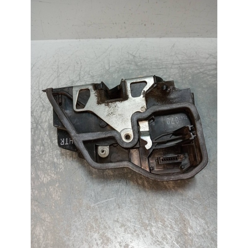 Recambio de motor cierre centralizado trasero derecho para bmw serie 1 berlina (e81/e87) 118d referencia OEM IAM 7167070  5P