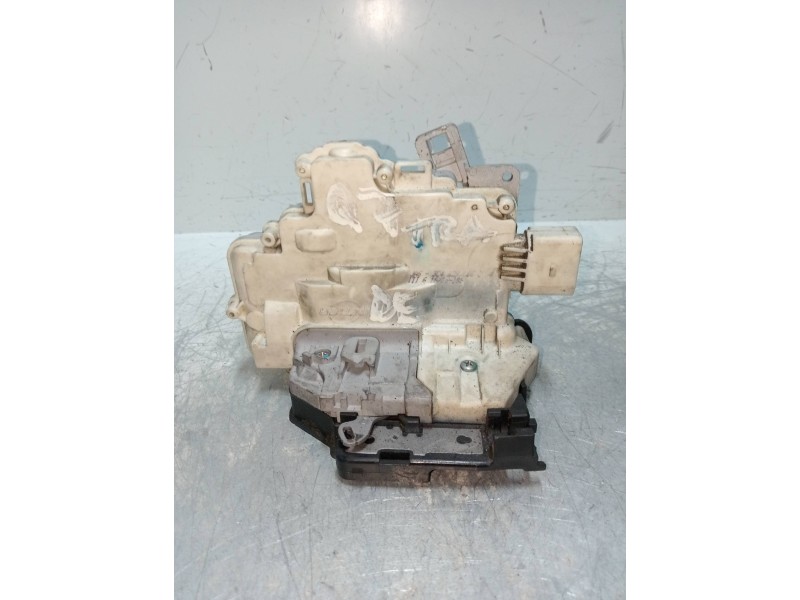 Recambio de motor cierre centralizado trasero derecho para audi q7 (4l) referencia OEM IAM 3C4839016C  5P