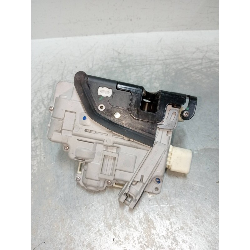 Recambio de motor cierre centralizado delantero derecho para audi a6 avant (4f2) 2.0 16v tdi referencia OEM IAM 4F1837016  4P