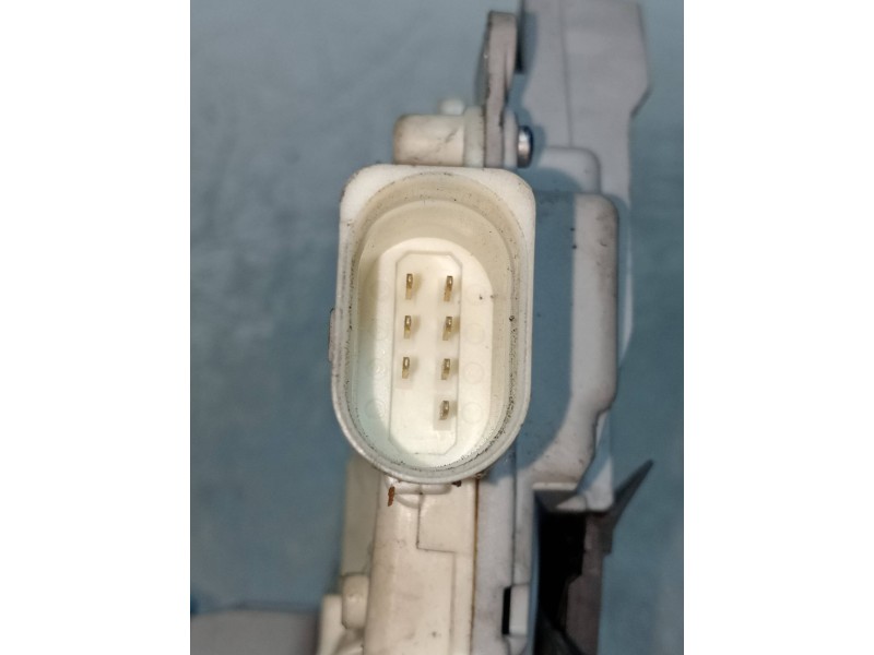 Recambio de motor cierre centralizado delantero derecho para audi a6 avant (4f2) 2.0 16v tdi referencia OEM IAM 4F1837016  4P