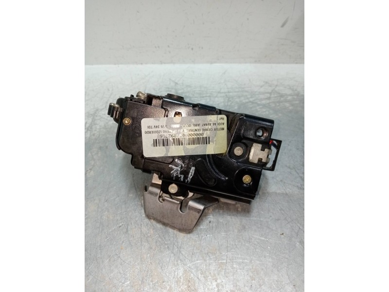 Recambio de motor cierre centralizado trasero izquierdo para audi a6 avant (4b5) 2.5 v6 24v tdi referencia OEM IAM   5P