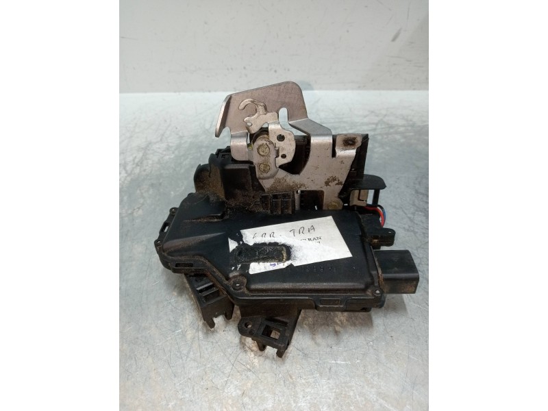 Recambio de motor cierre centralizado trasero izquierdo para audi a6 avant (4b5) 2.5 v6 24v tdi referencia OEM IAM   5P