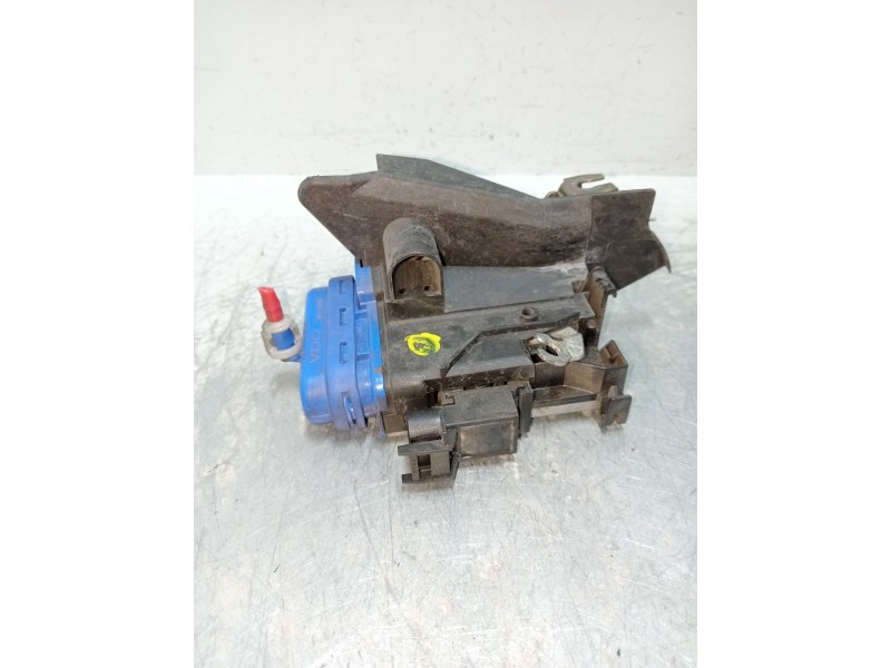 Recambio de motor cierre centralizado trasero derecho para audi a8 (d2) 3.7 quattro referencia OEM IAM 4D0839016D  4P