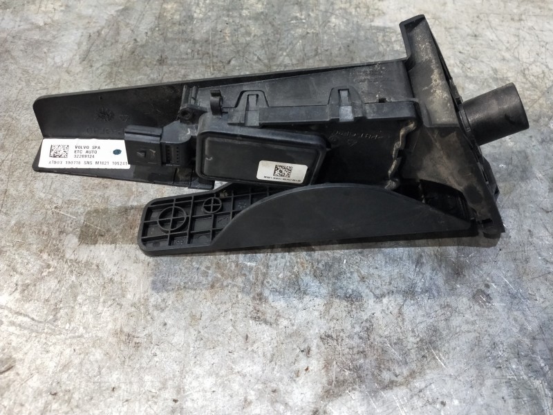 Recambio de potenciometro pedal para volvo v60 cross country pro awd referencia OEM IAM 32269124  