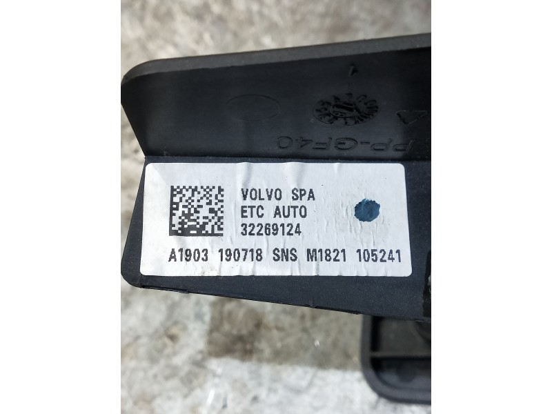 Recambio de potenciometro pedal para volvo v60 cross country pro awd referencia OEM IAM 32269124  