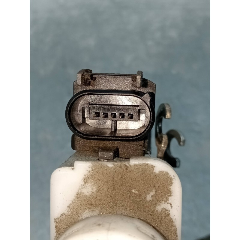 Recambio de motor cierre centralizado delantero izquierdo para audi a8 (d2) 3.7 referencia OEM IAM 4D1839015A  4P