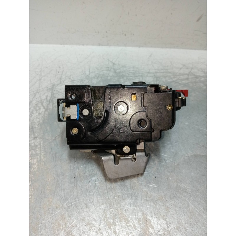 Recambio de motor cierre centralizado trasero derecho para audi a8 (4e2) 3.7 quattro referencia OEM IAM   4P