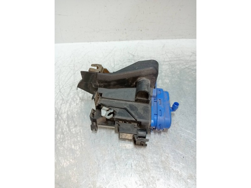 Recambio de motor cierre centralizado trasero izquierdo para audi a8 (d2) 4.2 quattro referencia OEM IAM 4D0839015D  4P