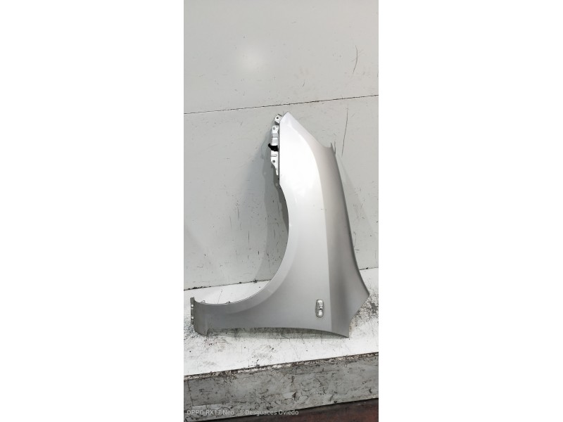 Recambio de aleta delantera izquierda para kia carens (un) concept referencia OEM IAM   