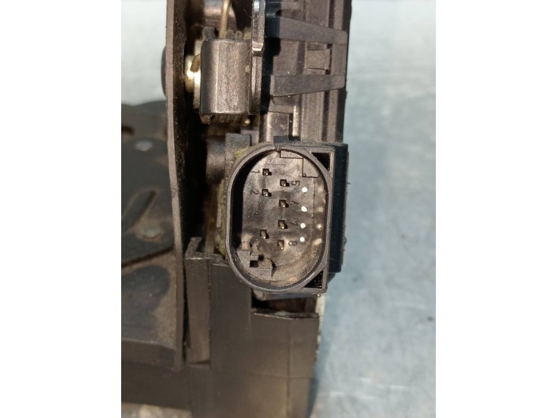 Recambio de motor cierre centralizado delantero derecho para bmw serie 3 coupe (e46) referencia OEM IAM 82534339  