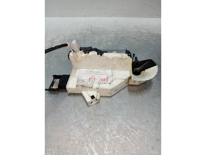 Recambio de motor cierre centralizado delantero derecho para peugeot partner kasten confort l1 referencia OEM IAM 828407 A01853 