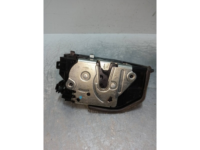 Recambio de motor cierre centralizado trasero derecho para bmw serie 5 berlina (e60) 525d referencia OEM IAM 7167076  4P