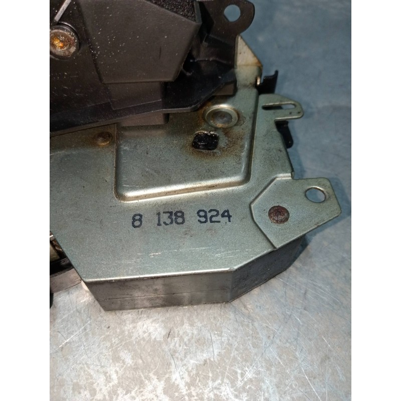 Recambio de motor cierre centralizado delantero derecho para bmw serie 5 berlina (e34) 520i (110kw) referencia OEM IAM 8138924  