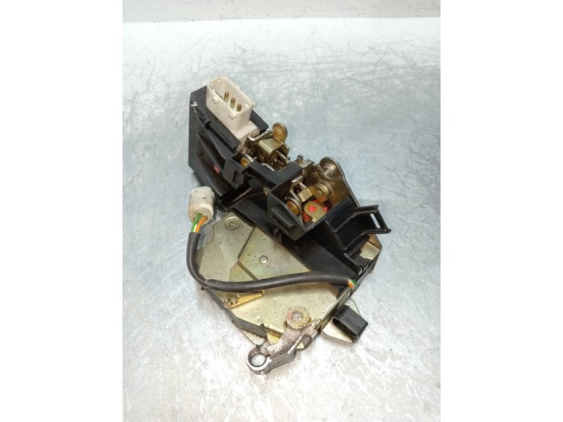 Recambio de motor cierre centralizado trasero derecho para bmw serie 7 (e38) 5.4 v12 cat referencia OEM IAM 8352165  4P