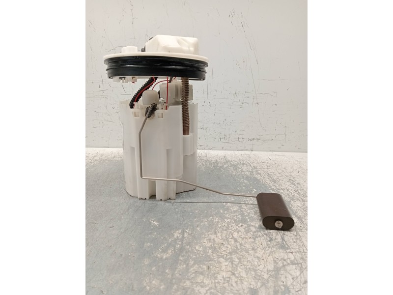 Recambio de bomba combustible para ford fiesta (ccn) 1.25 16v cat referencia OEM IAM C1B19H307BC 0580200175 