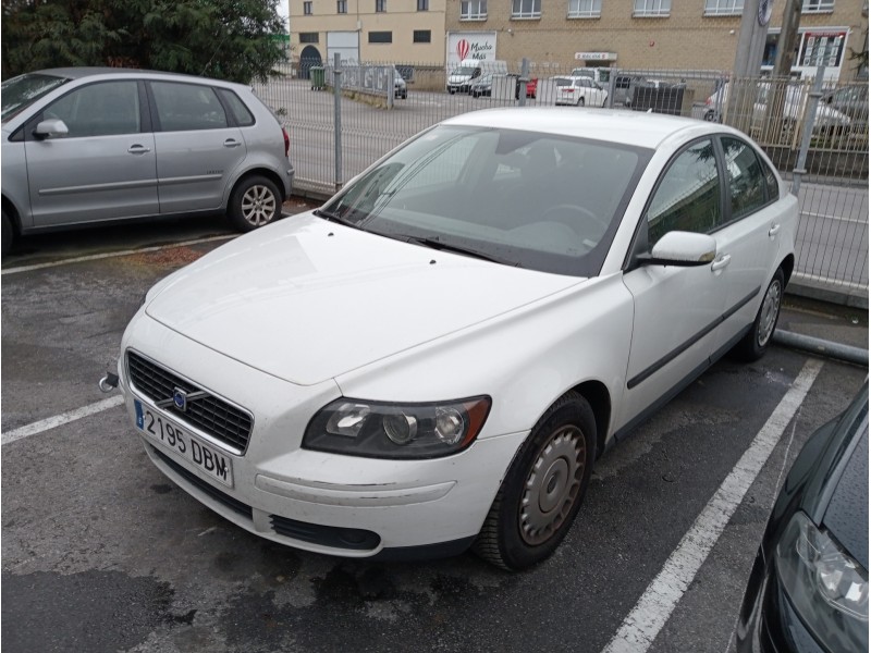 volvo s40 berlina del año 2004