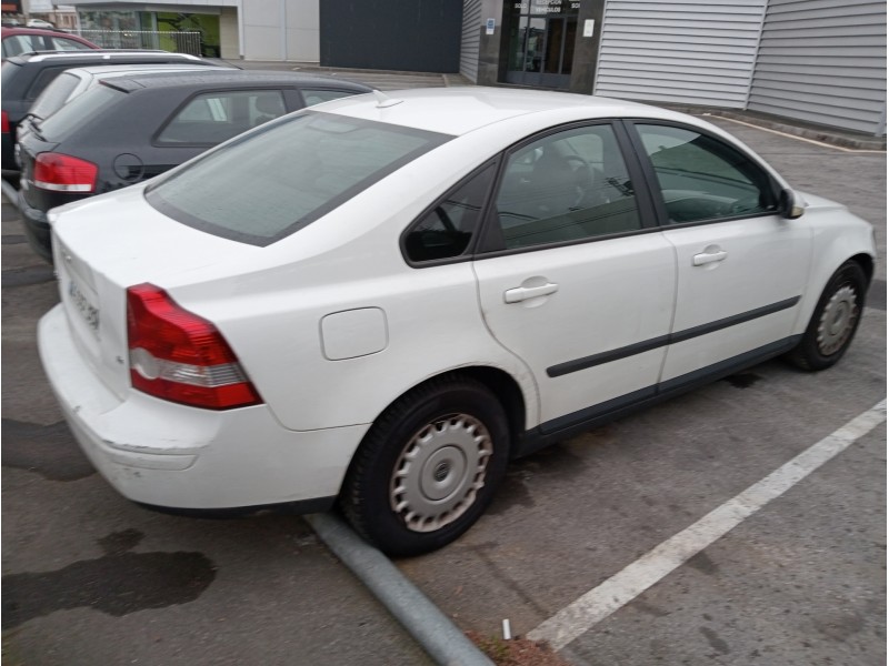 volvo s40 berlina del año 2004