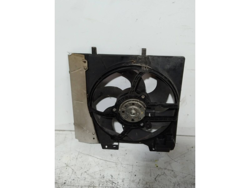 Recambio de electroventilador para peugeot 307 berlina (s2) x-line referencia OEM IAM 8240503 3J254209 