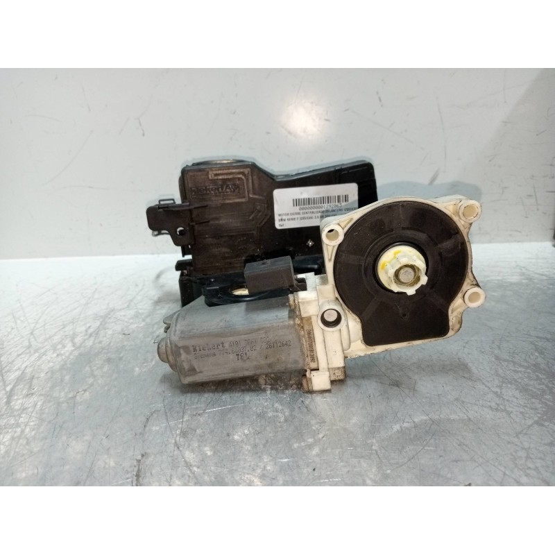 Recambio de motor cierre centralizado delantero izquierdo para bmw serie 7 (e65/e66) 3.6 v8 32v cat referencia OEM IAM 7028905  